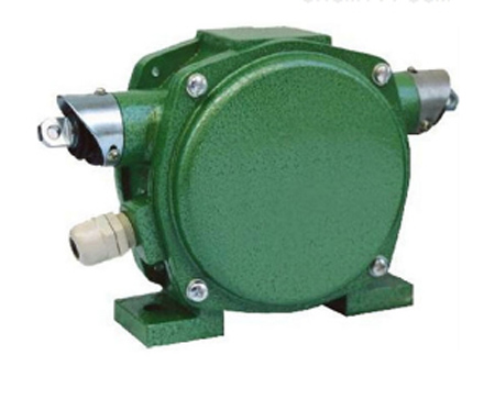  YG12–830-35兩級跑偏開關(guān)、YG12-830跑偏開關(guān)外殼結(jié)構(gòu)堅(jiān)固廠家