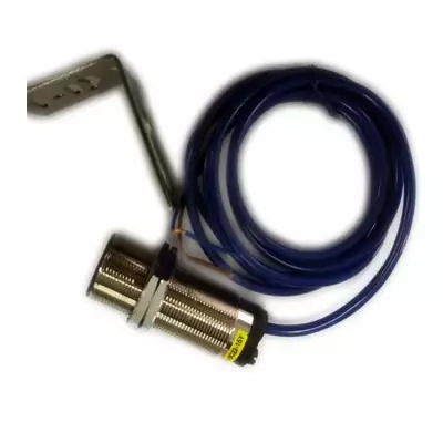 SS2-220V-B-1提升機速度開關、SSS-HL速度傳感器安裝在被傳動軸旁廠家